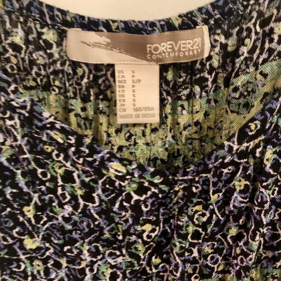 Blue & Green Floral Romper - with pockets!! - Picture 4 of 4